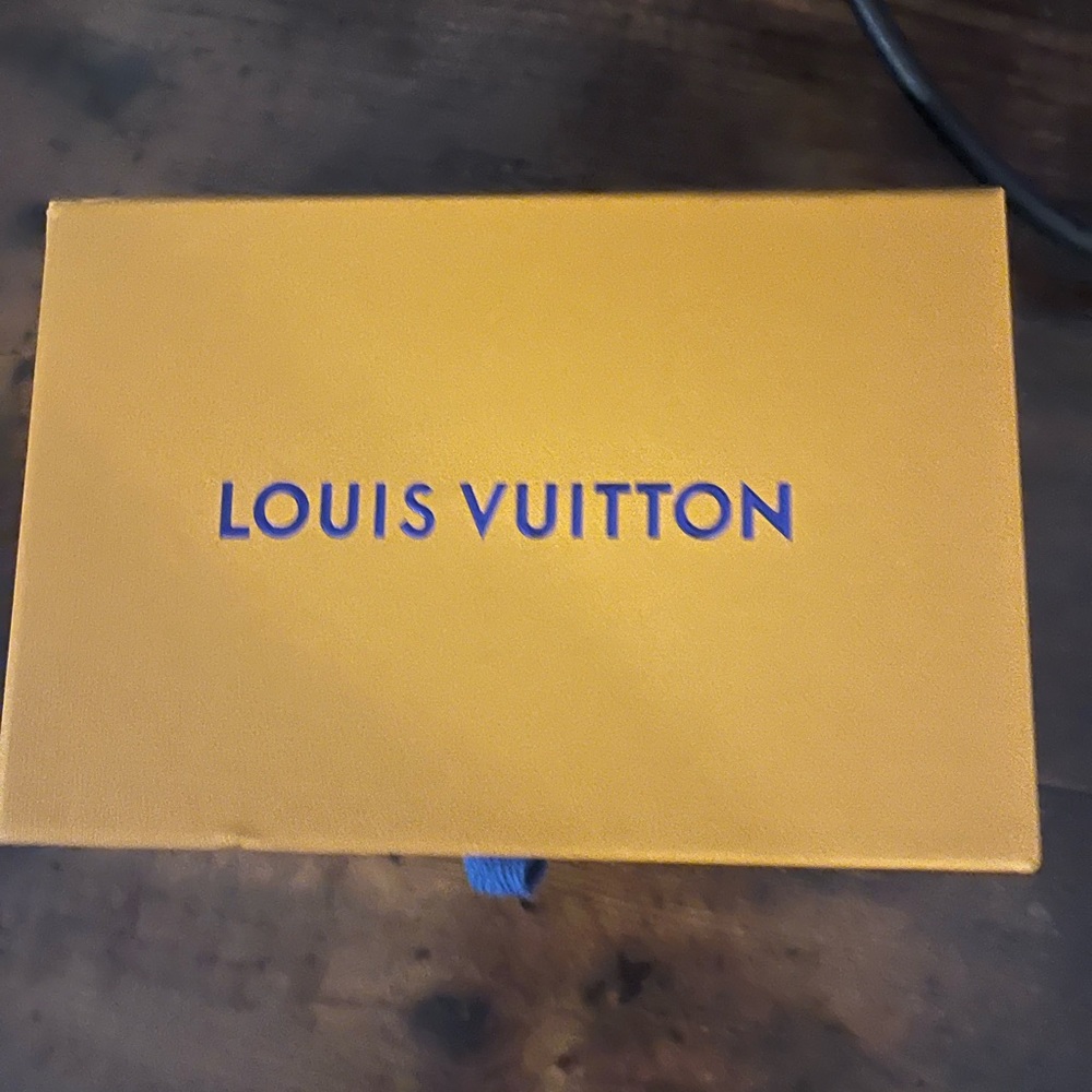 Authentic Louis Vuitton Small Wallet/ Card Holder